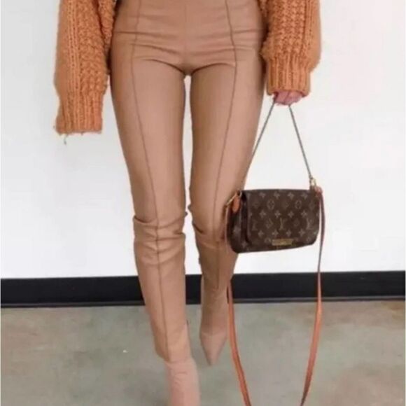 NWT ZARA Bloggers Favorite High Waist Vegan Leather Cigarette Legging in Camel M - Picture 1 of 15